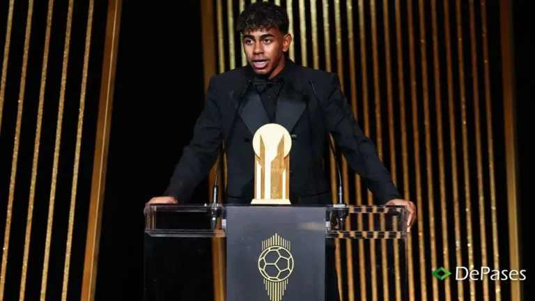 FC Barcelona Balón de Oro Lamine Yamal