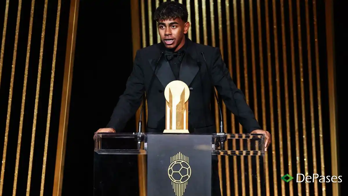 FC Barcelona Balón de Oro Lamine Yamal