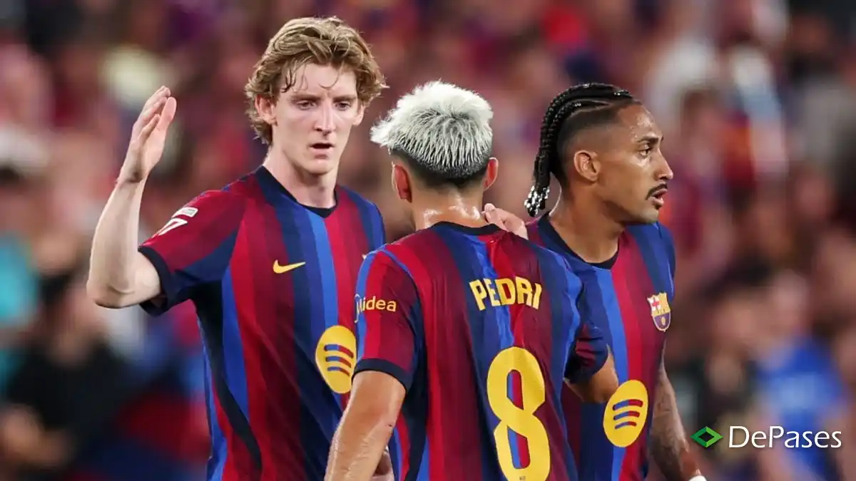 Pedri Raphinha Anthony Gordon FC Barcelona